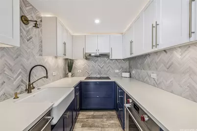 2979 Kalakaua Avenue #803, Honolulu, HI 96815 - Photo 1