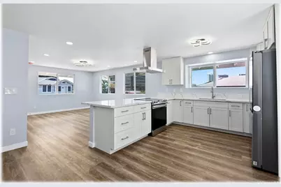 3232 Castle Street, Honolulu, HI 96815 - Photo 1
