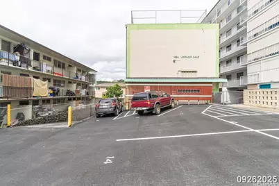 1654 Liholiho Street #8, Honolulu, HI 96822 - Photo 1