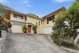 367 Mamaki St, Honolulu, HI 96821 - Photo 1