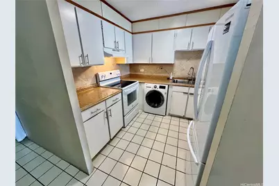 2575 Kuhio Avenue #802, Honolulu, HI 96815 - Photo 1
