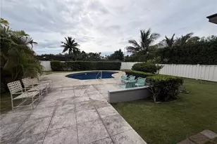 608 Kuana St, Honolulu, HI 96816 - Photo 1