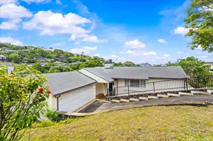 2021 Mott Smith Dr, Honolulu, HI 96822 - Photo 1