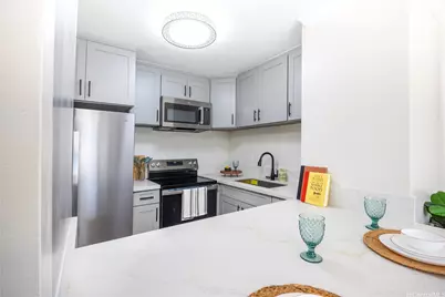 731 Amana Street #904, Honolulu, HI 96814 - Photo 1