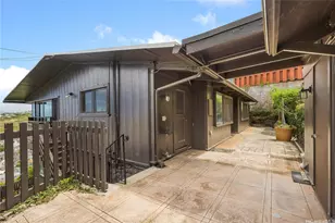 1602 Mikahala Way, Honolulu, HI 96816 - Photo 1