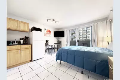 2463 Kuhio Avenue #1205, Honolulu, HI 96815 - Photo 1
