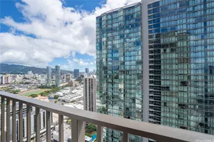 987 Queen St, Honolulu, HI 96814 - Photo 1