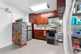 465 Kapahulu Ave, Honolulu, HI 96815 - Photo 1