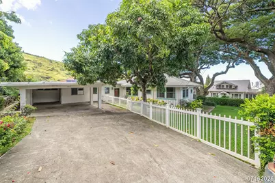 2417 Parker Place, Honolulu, HI 96822 - Photo 1