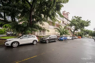 1020 Green Street #301, Honolulu, HI 96822 - Photo 1