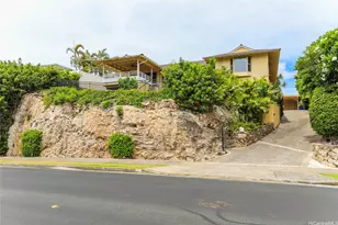 676 Elepaio St, Honolulu, HI 96816 - Photo 1