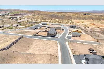 3261 S Cliffs Dr #31, Hurricane, UT 84737 - Photo 7