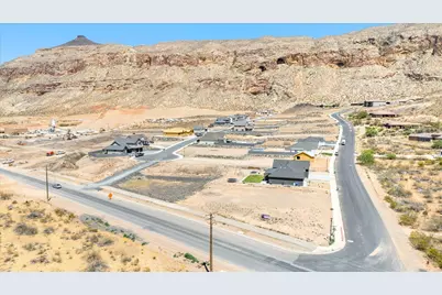 3261 S Cliffs Dr #31, Hurricane, UT 84737 - Photo 19