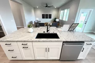 2826 E Smith Crk Dr, Washington, UT 84780 - Photo 13