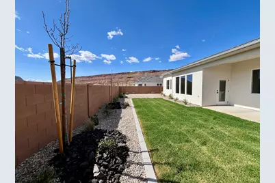 2826 E Smith Creek Dr, Washington, UT 84780 - Photo 33