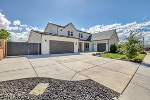 219 W Elinor Ln, Washington, UT 84780 - Photo 3