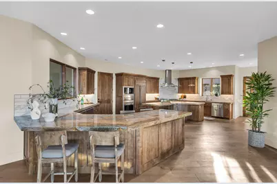 2031 E Cliff Point Dr, Saint George, UT 84790 - Photo 7