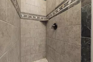 2018 N Pebble Beach Dr, Washington, UT 84780 - Photo 9