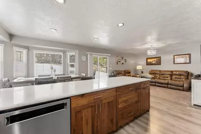 89 N Beacon Dr, Cedar City, UT 84720 - Photo 7