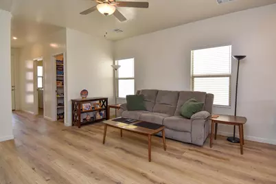 363 S Deep Creek Dr, Washington, UT 84780 - Photo 7