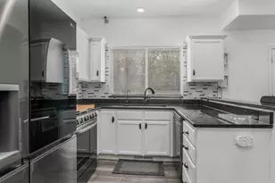 10674 Pine Shadow Road Rd, South Jordan, UT 84009 - Photo 5