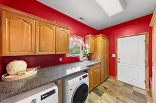 885 N Old Farms Rd, Dammeron Valley, UT 84783 - Photo 15