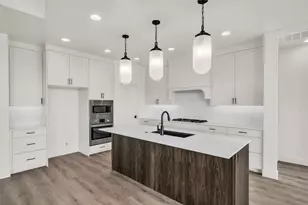 1928 N Chapman Dr, Washington, UT 84780 - Photo 5