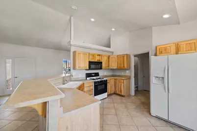 5154 N Juniper Ridge Rd, Enoch, UT 84021 - Photo 7