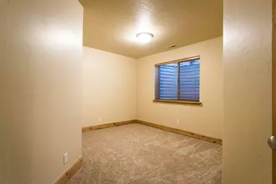 3879 London Ln, Santa Clara, UT 84765 - Photo 7