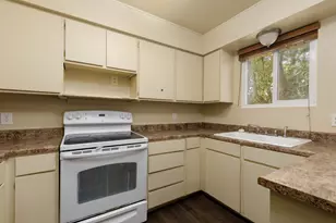 577 W 400 S, Hurricane, UT 84737 - Photo 5