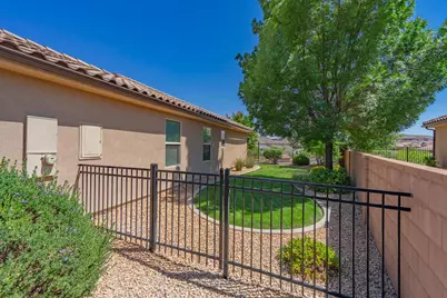 1574 N Sugar Plumb Ln, Washington, UT 84780 - Photo 29