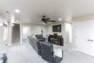 533 N Creek Ridge Cir, Washington, UT 84780 - Photo 17