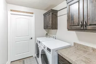 533 N Creek Ridge Cir, Washington, UT 84780 - Photo 25