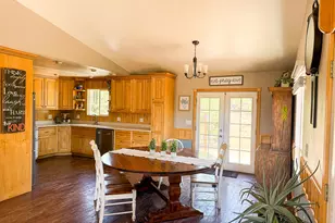 425 E Mule Deer Rd, Central, UT 84722 - Photo 15