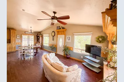 425 E Mule Deer Rd, Central, UT 84722 - Photo 5