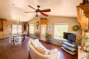 425 E Mule Deer Rd, Central, UT 84722 - Photo 5