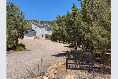 425 E Mule Deer Rd, Central, UT 84722 - Photo 3