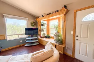 425 E Mule Deer Rd, Central, UT 84722 - Photo 9