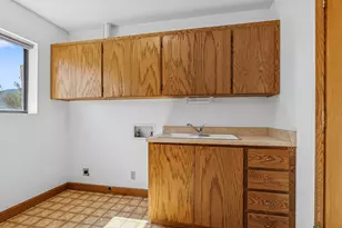 34 Valley View Dr, Springdale, UT 84767 - Photo 33