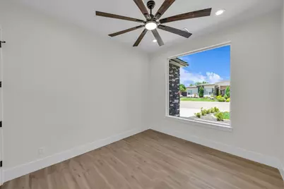 21 W Elinor Ln, Washington, UT 84780 - Photo 13