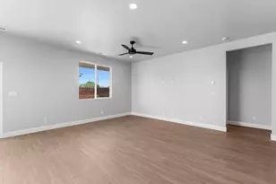 1089 E Coyote Crest Dr, Washington, UT 84780 - Photo 27