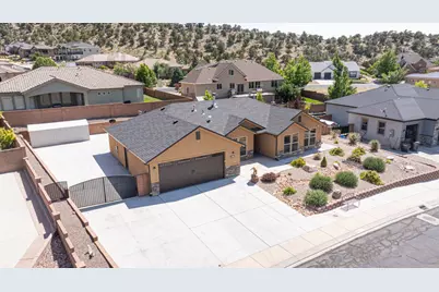 1054 E Ashdown Forest Rd, Cedar City, UT 84721 - Photo 5