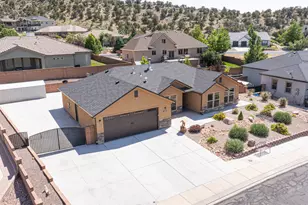 1054 E Ashdown Forest Rd, Cedar City, UT 84721 - Photo 5