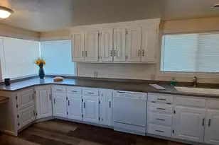 426 S US Hwy 89, Circleville, UT 84723 - Photo 7