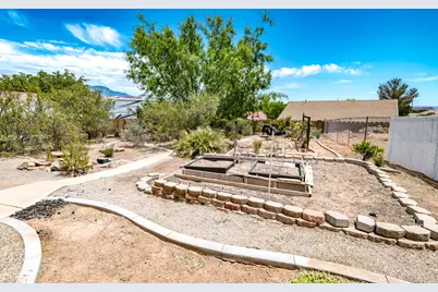 76 E 725 S, Ivins, UT 84738 - Photo 13