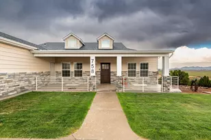 758 S Panorama Dr, Cedar City, UT 84720 - Photo 3
