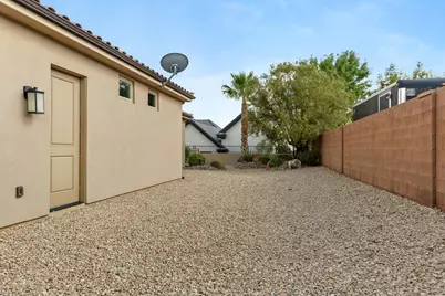 615 W 1860 N, Washington, UT 84780 - Photo 33