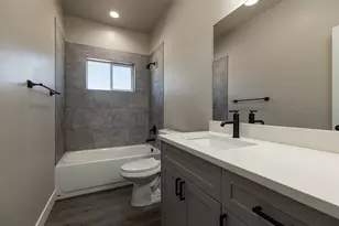 1140 S Independence Way, Big Water, UT 84741 - Photo 15