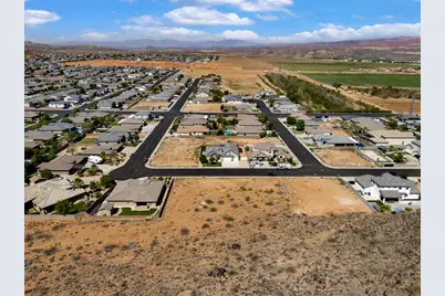 2393 S 3330 W, Hurricane, UT 84737 - Photo 3