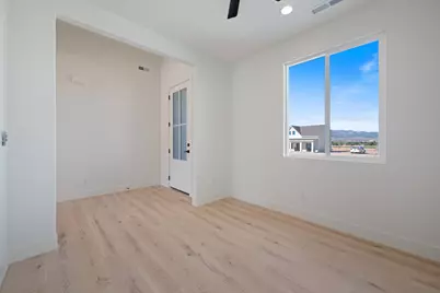 1037 W Rock View Dr, Hurricane, UT 84737 - Photo 5